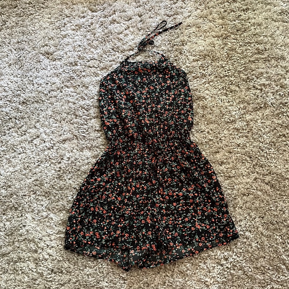 ❤️must order 2 or more items❤️ Flowered jumper